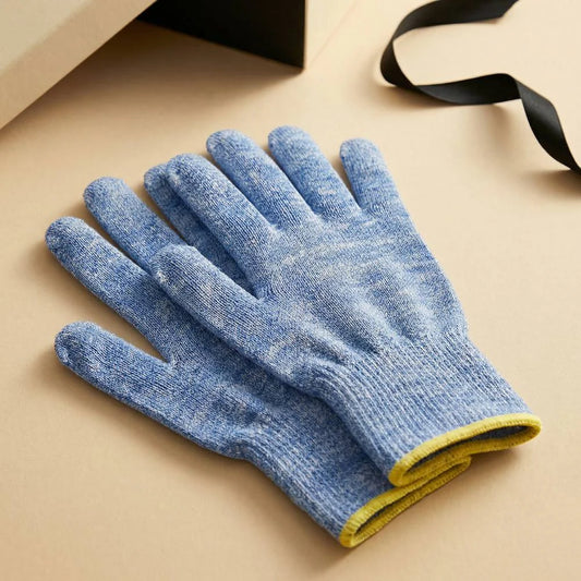Protective gloves.